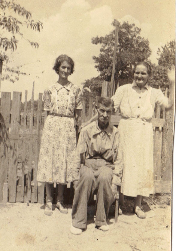 L to r: Eler Capps, John Henry Capps, Frances Amanda Collins Capps. Eler was the older sister of Addie Capps. The firstborn child of John Henry and Frances Amanda Collins Capps, Eler contracted scarlet fever at 8 months, which left her deaf. 