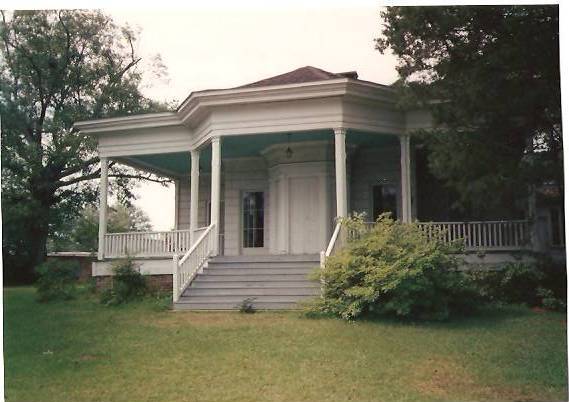 Amos Deason Home, site of Maj. Amos McLemore's murder, Ellisville, MS. Photo by Victoria Bynum